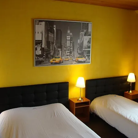 Restaurant - La Ferme De Vaux Отель 2*