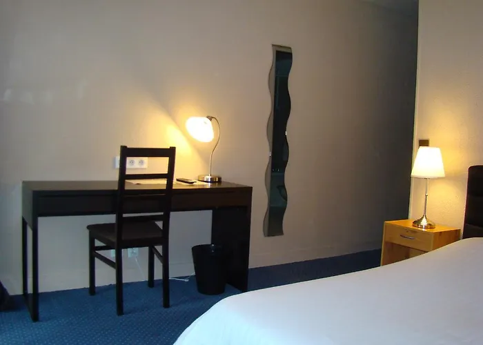 Hotel Restaurant - La Ferme De Vaux Creil